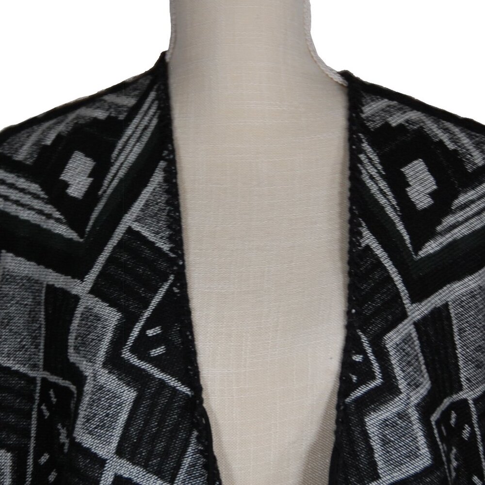 Marc New York Andrew Marc Black and Gray Geometric Wrap Shawl One Size Fits All